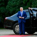Trump stigao u Nizozemsku na samit NATO-a