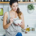 Nutricionisti jednu voćku ne predlažu za doručak - čini nas gladnijima