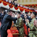 VIDEO Ćerka Kim Džong Una prvi put van zemlje: Pojavila se na paradi u Pekingu