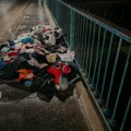 Iza vašara ostao vodovodni kvar i hrpa smeća