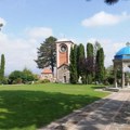 Stojimo uz svog pastira braneći istinu: Protest i šetnja do manastira Žiče u znak podrške mitropolitu Justinu