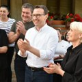 Petković u smederevskom selu Vučak obišao 20-članu porodicu interno raseljenih sa KiM