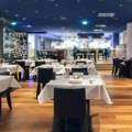 Skinite se do gole kože, pa na večeru! Poznati restoran uveo nesvakidašnje pravilo, a cena za muškarce šokira – postavljen…