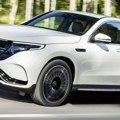 Finac dobio račun od 78.000 evra za popravku električnog Mercedesa nakon što je zakačio kamen