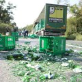 Slike rasutih gajbica piva na Obrenovačkom putu: Sve je stalo zbog ovog incidenta