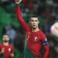 "Petarda" za poluvreme u Zenici, navijač BiH "nasrnuo" na Ronalda!