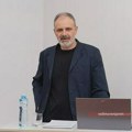 Aleksandar Stanojlović održao predavanje pod naslovom „Ovenčani grad“ u Narodnom muzeju Zrenjanina Zrenjanin - Narodni…
