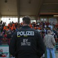 Ponovo nemile scene u Nemačkoj: Manijak sa sekirom upucan od strane policije (video)