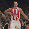 Oglasio se Petrušev, fotografije govore više od 1000 reči!