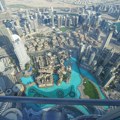Burdž Kalifa u Dubaiju večeras u bojama srpske zastave (VIDEO)