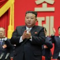 Kim Džong Un zajedno sa ćerkom posmatrao testiranje raketnih sistema