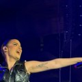 (Video) Barbari Bobak: Pirotehnika eksplodirala u lice! Drama na nastupu u Zagrebu, pevačica skočila: "U facu si me pogodio"