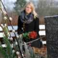 Misterija na groblju kod Aleksinca: Na nadgrobnoj ploči pronađen simbol koji ledi krv u žilama
