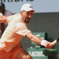 Novak ponovo propušta šanse, mogao da slomi Fonseku