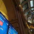 Dinar zadržao vrednost prema evru, ali oslabio prema dolaru