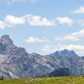 (Foto) Opasnost na Alpima: planina na granici Nemačke i Austrije puca: preti odron 400.000 kubika stena!
