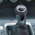 Zašto Volkswagen Golf GTI ima vrh ručice menjača koja podseća na lopticu za golf?