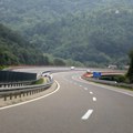 Na putu od Kraljeva do državne granice sa Crnom Gorom obustavljen saobraćaj do 17 časova, ovo je alternativni put