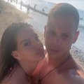 Bogdan Srejović i Jovana se zaneli na plaži: Uživaju na moru, pa svima pokazali koliko se vole: Ljubili se i grlili, jedva…