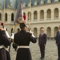 Vučić počeo posetu Parizu polaganjem venca na spomen-ploču u slavu srpske vojske
