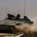 Nastavljeni izraelski napadi tenkovima u Rafi, prekid dostave američke pomoći Gazi