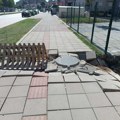 Foto-vest: Trotoar kod novog vrtića na Panteleju u Nišu već neprohodan za pešake