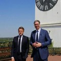 (Foto) Vučić i Makron na Petrovaradinskoj tvrđavi: „Najbolji pogled i vojvođanski specijaliteti”