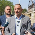 Ministar Vesić i gradonačelnik Zrenjanina Salapura obišli radove na izgradnji novog železničkog mosta Zrenjanin/Orlovat -…