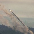 Više od 65 raketa ispaljeno jutros iz Libana na severni Izrael