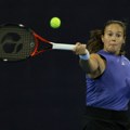 Kasatkina osvojila turnir, pa tešila uplakanu zemljakinju