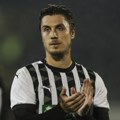 Sada je stvarno kraj... Partizan se rastao sa napadačem! Nikolić i drugi put napustio Humsku, crno-beli se oglasili: "Taki…