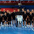 Crno-bela porodica: Kapiten FK Partizan posetio futsal ekipu pred odlazak na okupljanje U21 reprezentacije