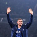 Един Џеко и Шалке се вратили у Бундеслигу! Великан после три године поново у елити
