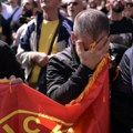 Na aerodromu u Prištini protest pristalica tzv. OVK pred dolazak Ursule fon der Lajen