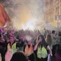 Doček studenata i građana na Studentskom trgu: Stigla kolona pešaka iz zapadne Srbije, očekuje se dolazak još dve grupe (FOTO…