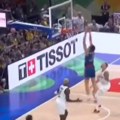 Moćno Petrušev zaludeo NBA zvezdu, "slomio" je obruč (video)