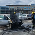 Automobil izgoreo na parkingu u Novom Sadu: Vatrogasci sprečili da se proširi na druga vozila