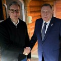 Vučić razgovarao sa Dodikom o pitanjima od značaja za budućnost srpskog naroda