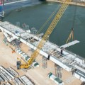 (Foto) Radovi na novom Savskom mostu: Počinje postavljanje rečnih stubova, završetak planiran za 2027.
