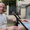 Aca Sofronijević izveo naslednicu u kafić: Uživali u lepom danu pa opalili selfi - muzičar opisom nasmejao sve