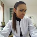 Nekada poznata pevačica danas radi kao doktorka! Svi mislili da će postati zvezda, a ona odustala od pevanja, rodila dvoje…