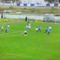 VIDEO Ispucao loptu van terena i izazvao lančani sudar: Ovakvu scenu fudbalski svet do sada nije video