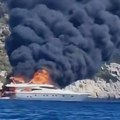 VIDEO Požar na jahti u Dalmaciji: Gust dim kulja kod Čiova, a gori i kod Hvara