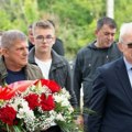 Трагедија ујединила "вечите ривале": Звезда и Партизан заједно положили венце у Малом Орашју