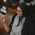 Rashida Tlaib se suprotstavila Netanyahuu u Kongresu, noseći kefiju i natpis ‘ratni zločinac’