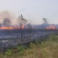 (video) i to se dešava Protivgradna raketa pala, pa napravila veliki požar na njivi