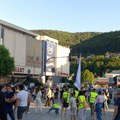 Studentski protest u Užicu: „Narod koji se gura u ćošak ima pravo da se brani“ (FOTO)