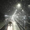 VIDEO Nova godina, stari problemi: Haos u Beogradu, auto-put kao skihjalište, a sneg će još padati