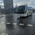 Incident na odavanju pošte poginulima: Autobus u punoj brzini uleteo u raskrsnicu (FOTO)