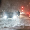 Oluja divlja: Sneg pada bez prestanka; Ovaj grad je paralisan FOTO/VIDEO